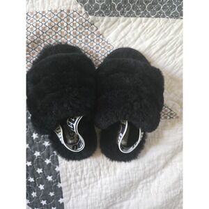 UGG OH YEAH SLIDE Sheepskin Slipper Sandals Black Fur Toddler Size 7